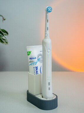 Electric Toothbrush Holder with Drain Tray Toothpaste Holder Bathroom Organizer